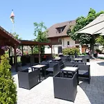 Hirschen 3*