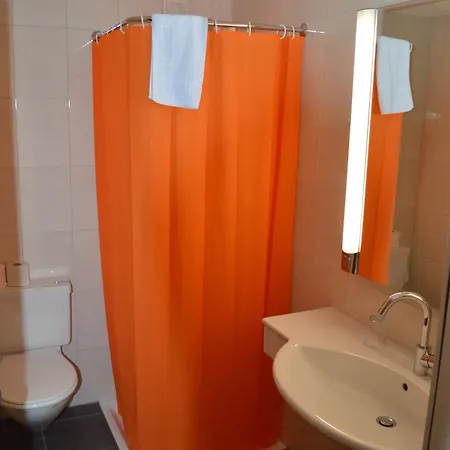 Hirschen Hotel 3*